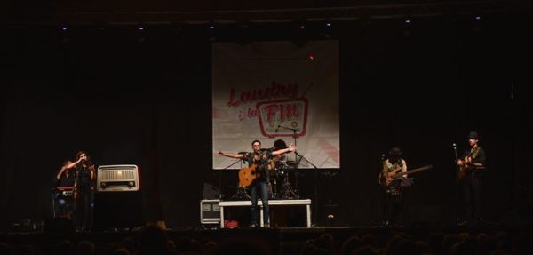 CONTRACTAR GRUP DE RUMBA LANDRY I LA FM