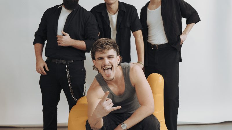 CONTRACTAR GRUP TRIBUT LA OREJA DE TIK TOK