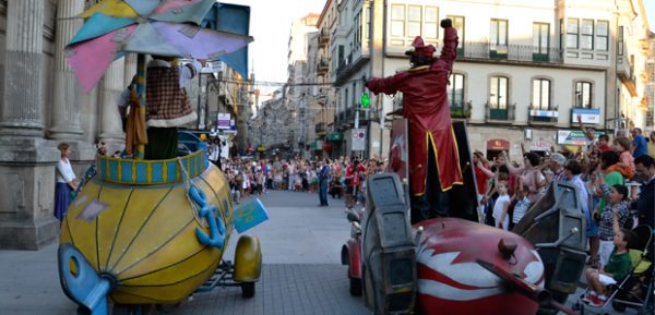CONTRACTAR ESPECTACLE DE CARRER XIP XAP